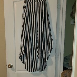 La'Ros Women's "WIDE LEG" B&W Stripes Pants SZ S
